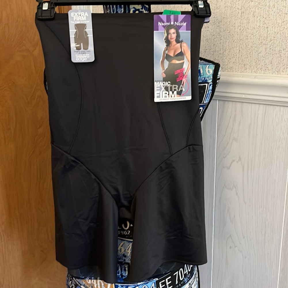 Naomi & Nicole® Shapewear Women's Booty Boost High-Waist Boyshort NWT